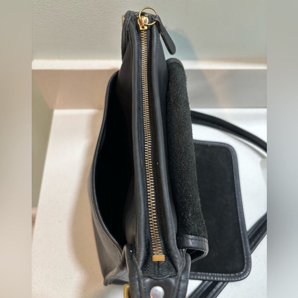 Coach Black Crossbody Bag - Picture 6 of 10
